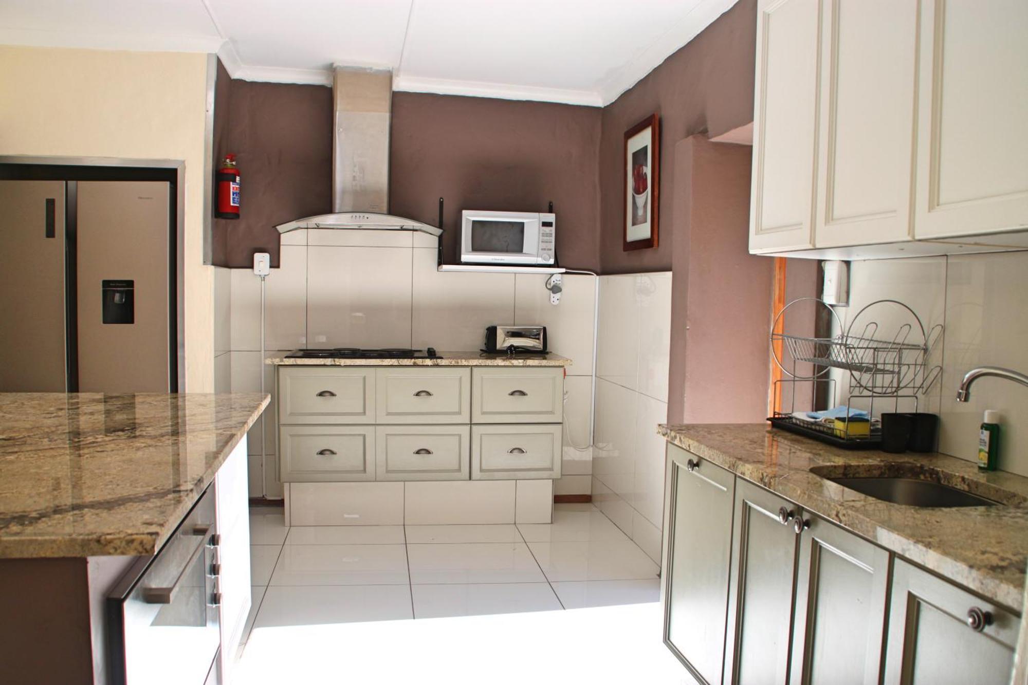 Gooderson Leisure Mountain View Cottages Self Catering And Timeshare Resort Drakensberg Garden Room photo